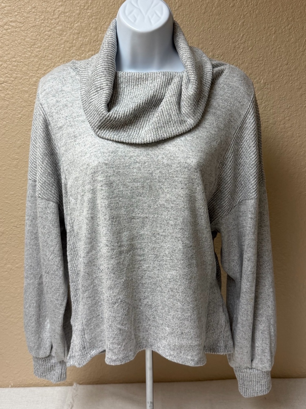 4/$20 89th & Madison Heather Gray Cowl Neck Sweater